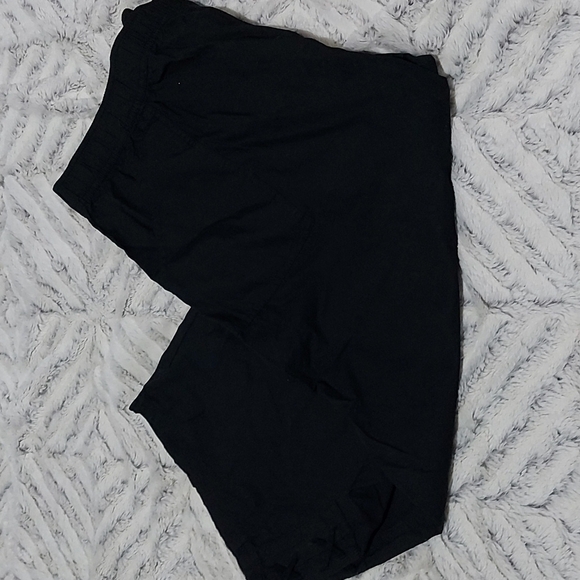 Classic Editions  Uniform Capris - Picture 1 of 4